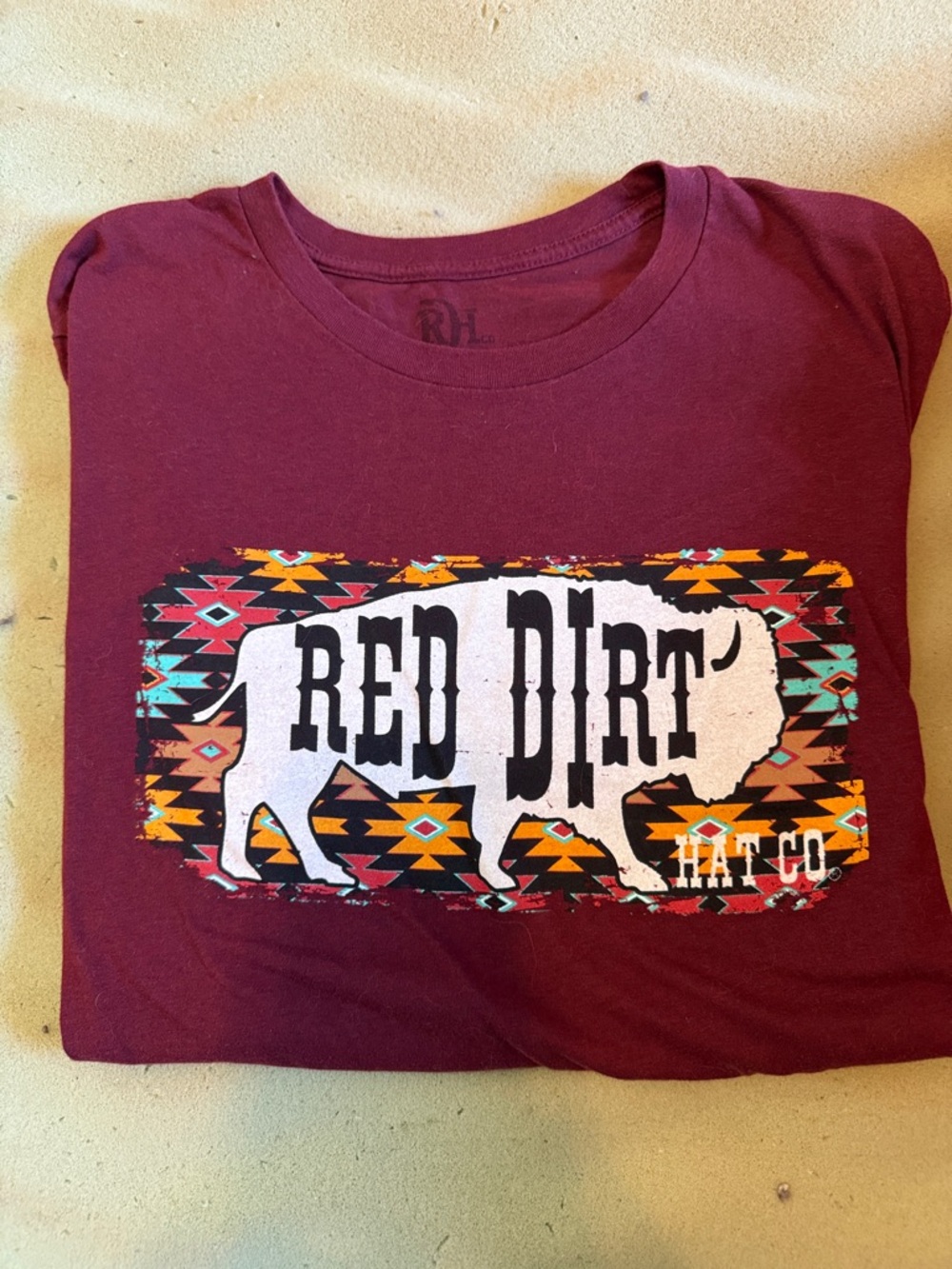 Graphic Short Sleeve T-Shirt - Maroon